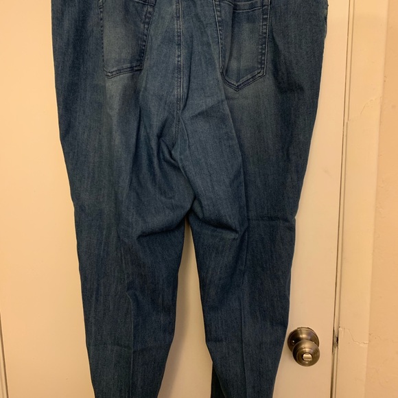 Jeans - Picture 3 of 3